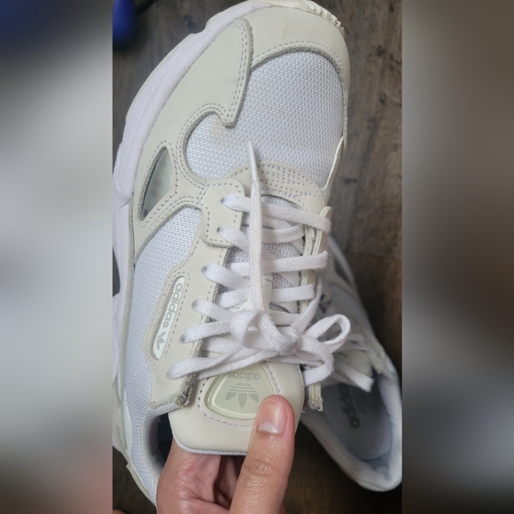 Adidas Falcon - Picture 13 of 16